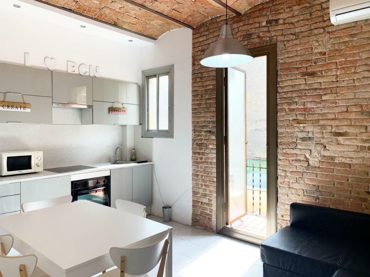 Charm Miro Apartment Barcelona Bagian luar foto