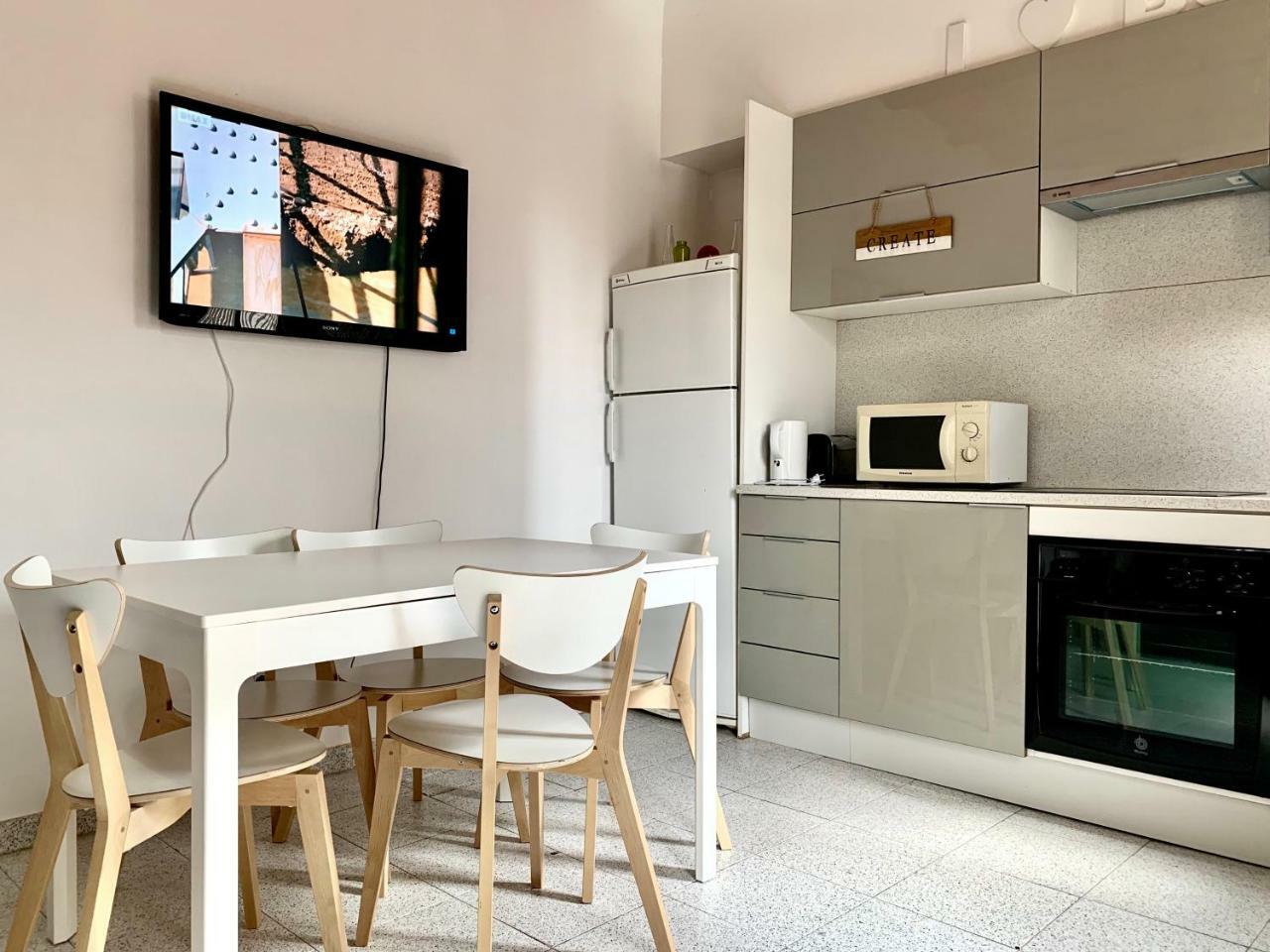 Charm Miro Apartment Barcelona Bagian luar foto