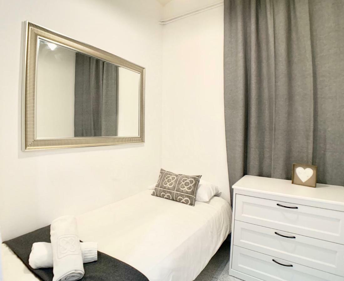 Charm Miro Apartment Barcelona Bagian luar foto
