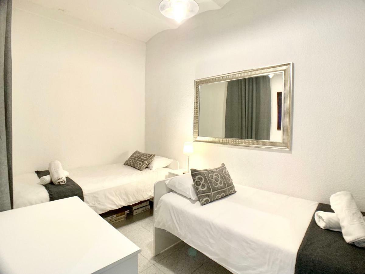 Charm Miro Apartment Barcelona Bagian luar foto